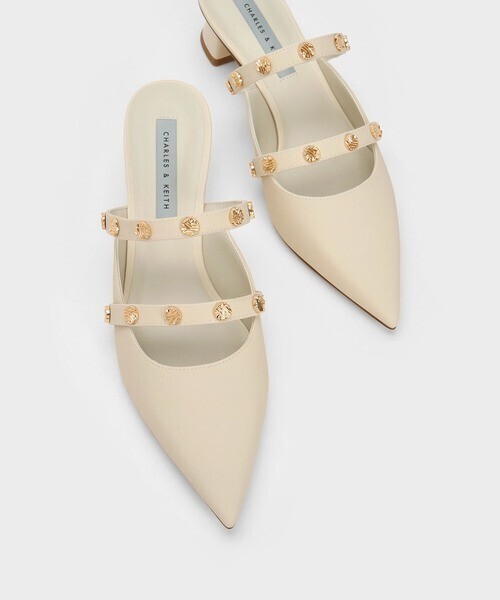 CHARLES & KEITH スタッズトラペーズヒール ミュール