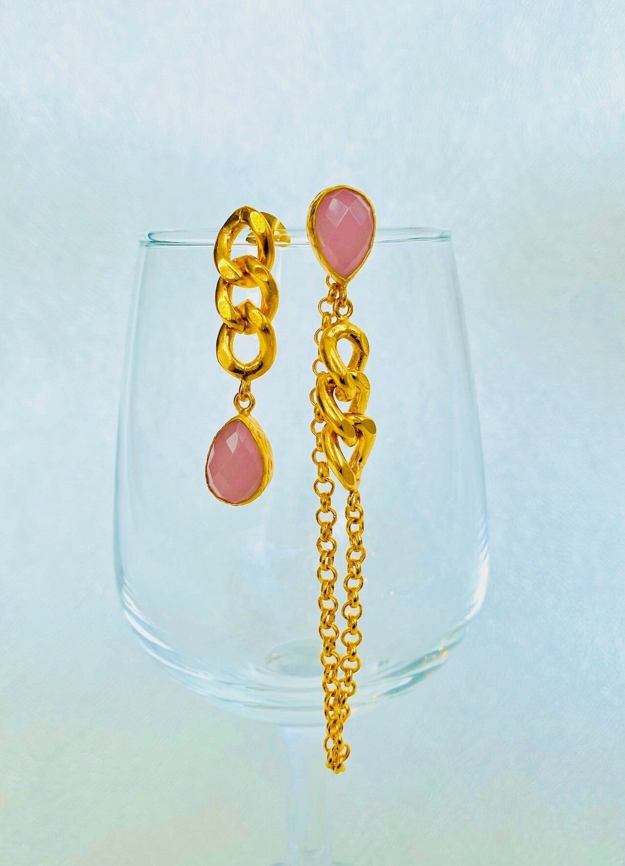 Mana Rosa Jewel アシンメトリーチェーンピアス