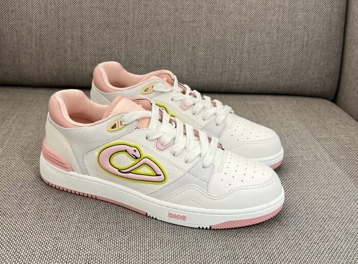 Dior DIOR AND KAWS B57 ロートップスニーカー