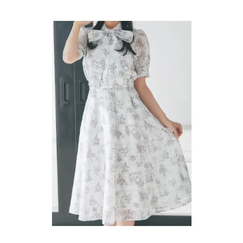 tocco closet ボウタイリボン付きシアーチェック×フラワープリントブラウス