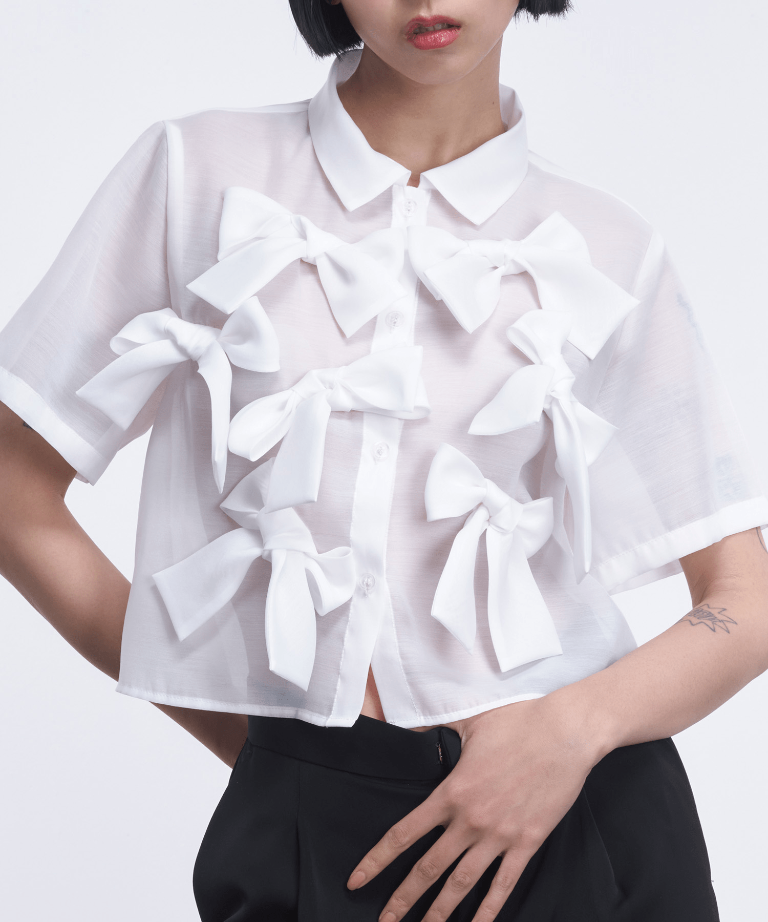 LAEMUSE SHEER RIBBON BLOUSE