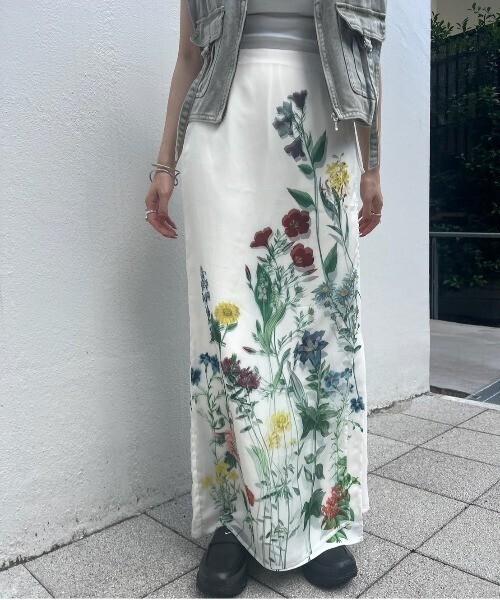 Ameri ESMERALDA IN FULL BLOOM SKIRT