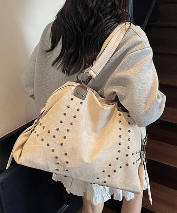 HALEY PESCA ヴィンテージスタッズボストンバッグ