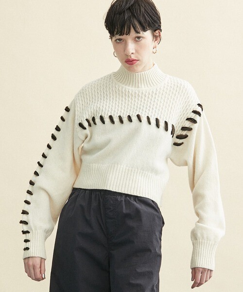 INella ハンドステッチショートニット
