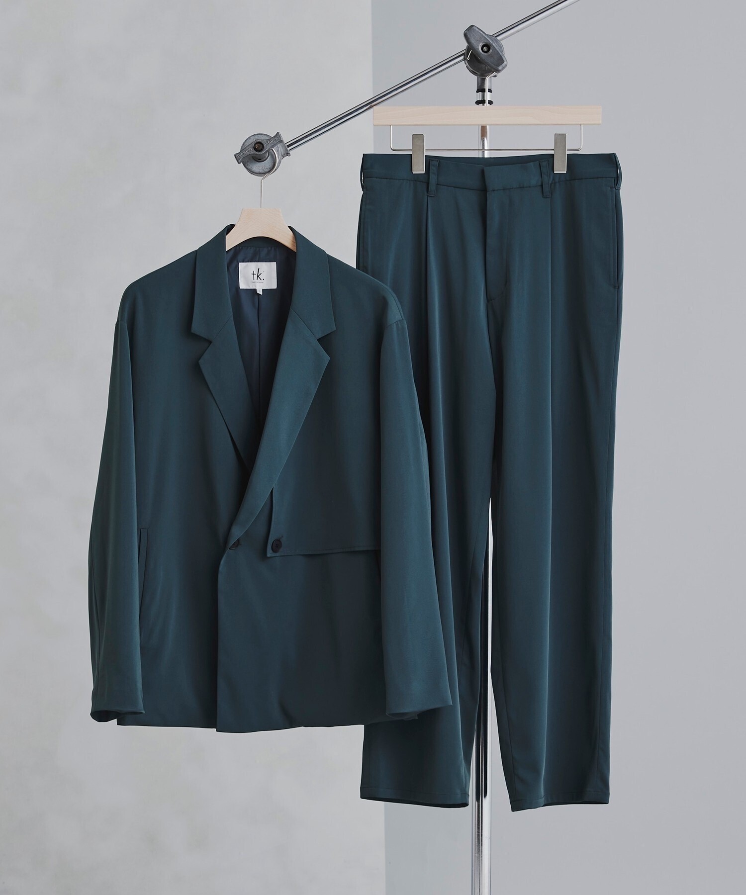 tk.TAKEO KIKUCHI ドレープクロスセットアップ