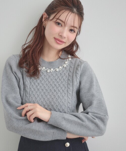 couture brooch 【きれいめ】パール調デザイン アラン柄ニット