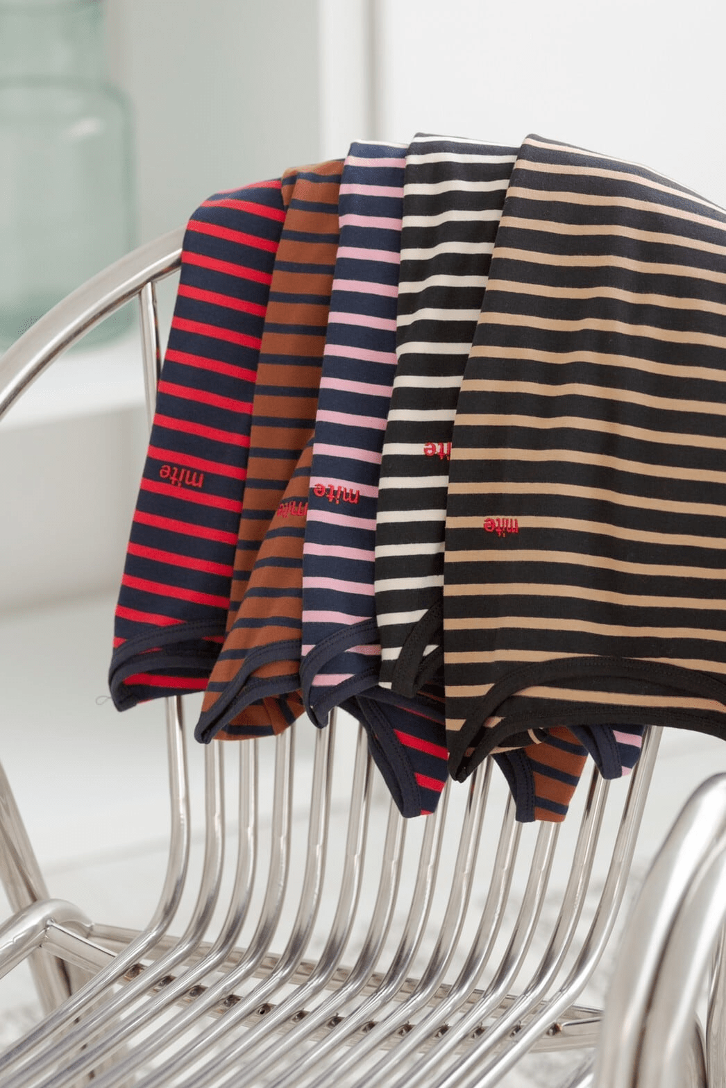 mite mite border tee
