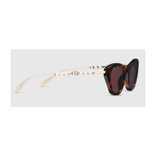 GUCCI Cat eye frame sunglasses