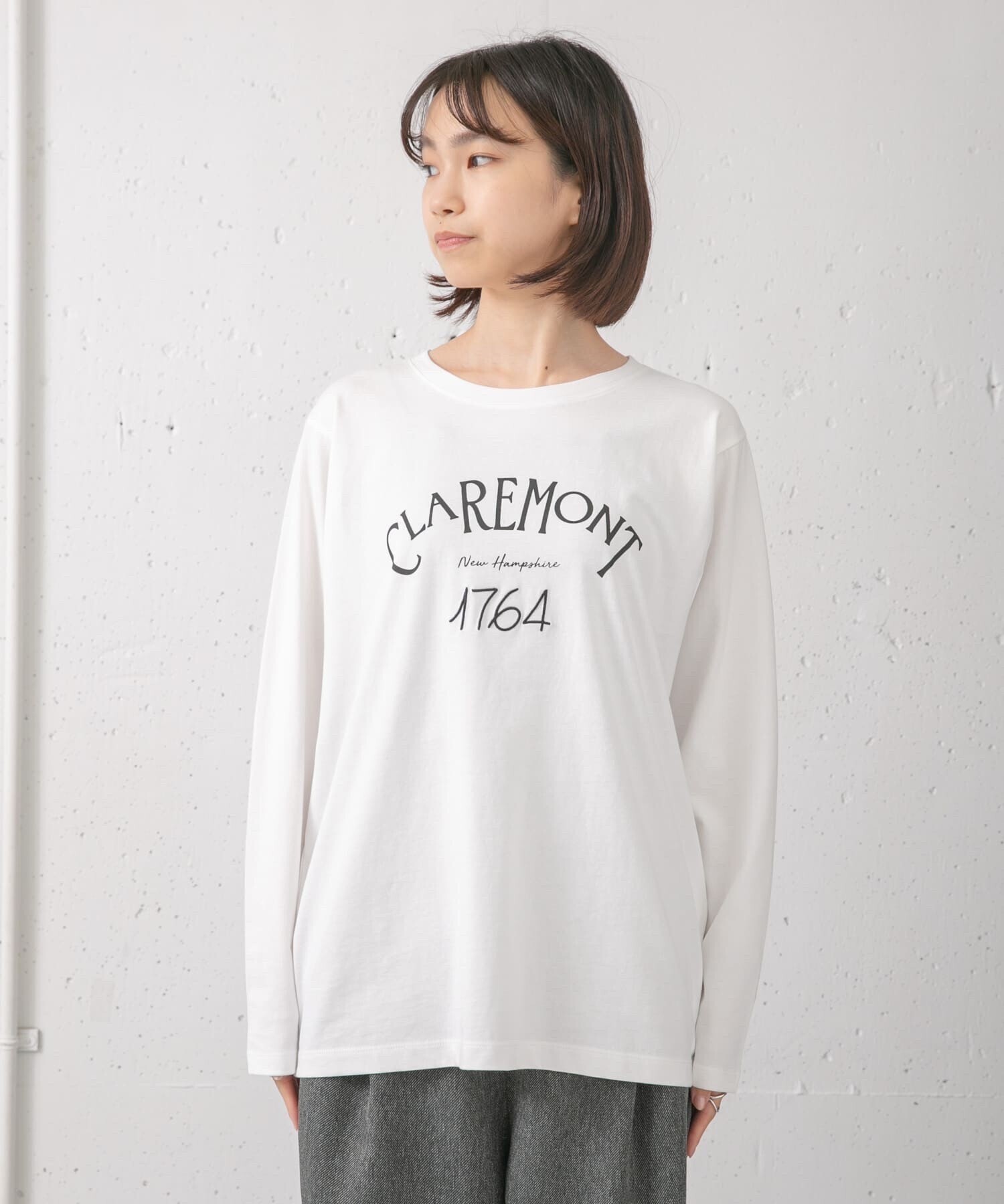 URBAN RESEARCH DOORS ロゴプリント+刺しゅうロンT-SHIRTS