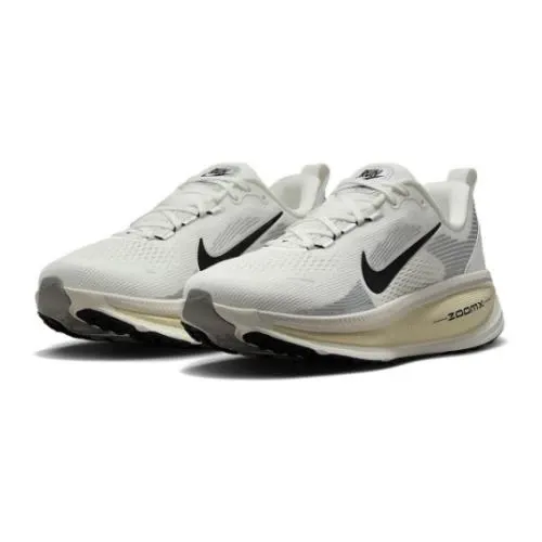 NIKE Vomero 18