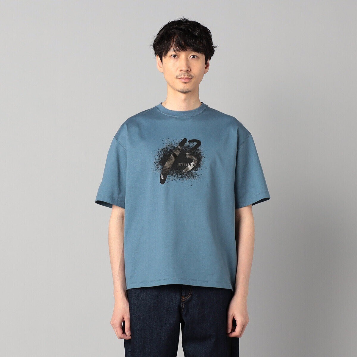 β MEN βスプレープリント Tシャツ
