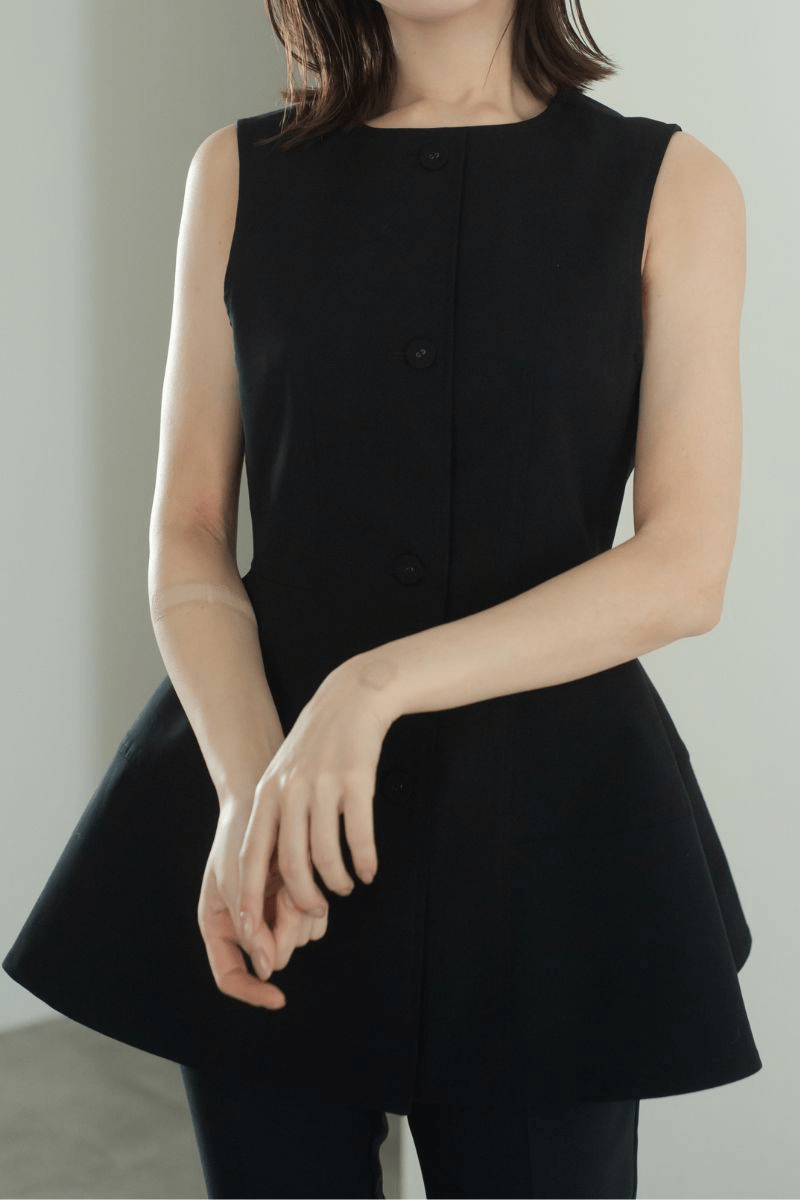maison de Dolce. ペプラムジレ【black】