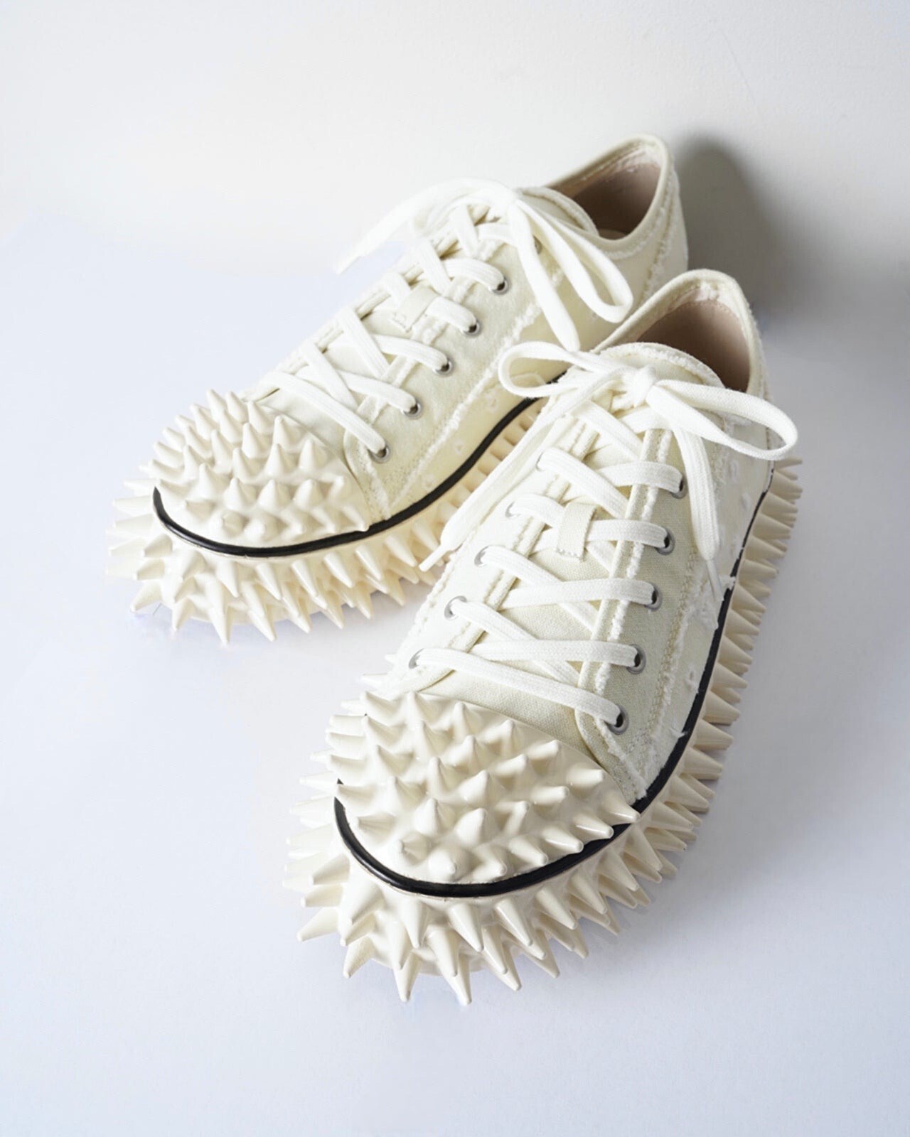 DOUBLET SPIKY CANVAS SNEAKER