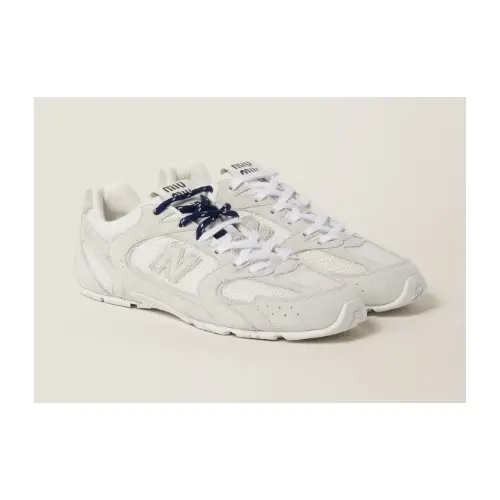 New Balance × MIU MIU スエードxメッシュ スニーカー