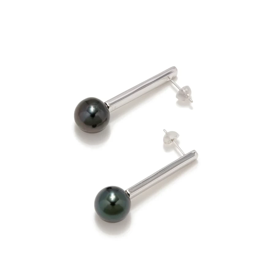 MARLENA レクタングルピアス タヒチ黒蝶真珠10mm