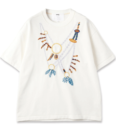 amok AMULET EMBROIDERY TEE