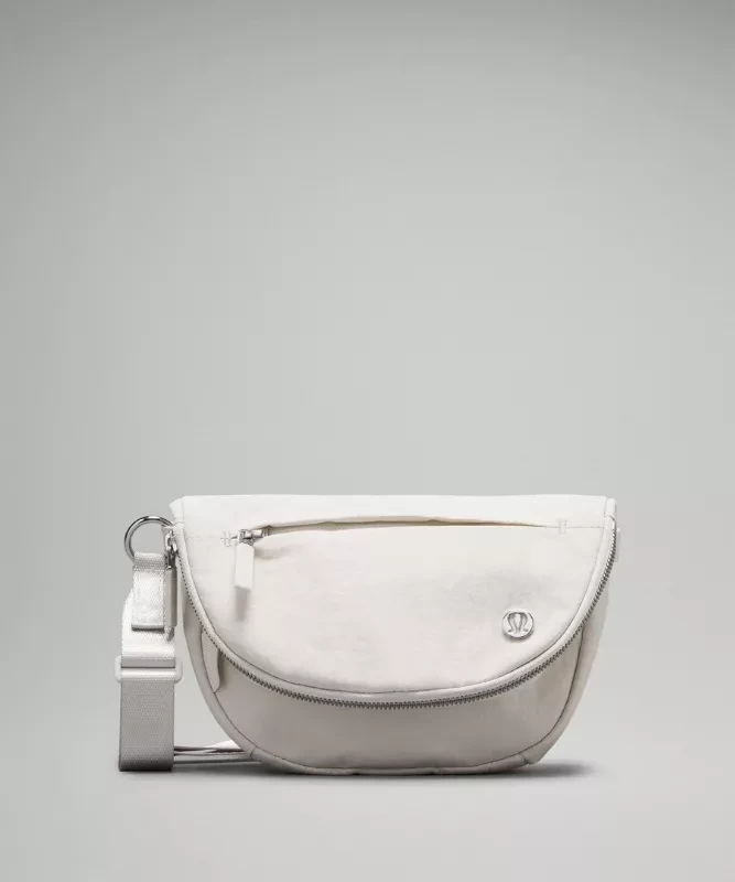 lululemon All Night Festival バッグ マイクロ 2L