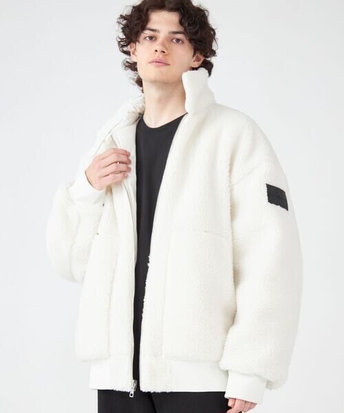 Calvin Klein リバーシブル シェルパ ボンバージャケット