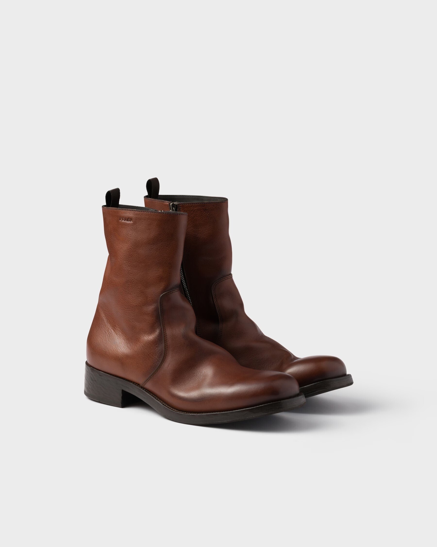 PRADA レザー ファスナー開閉式 ブーツ
