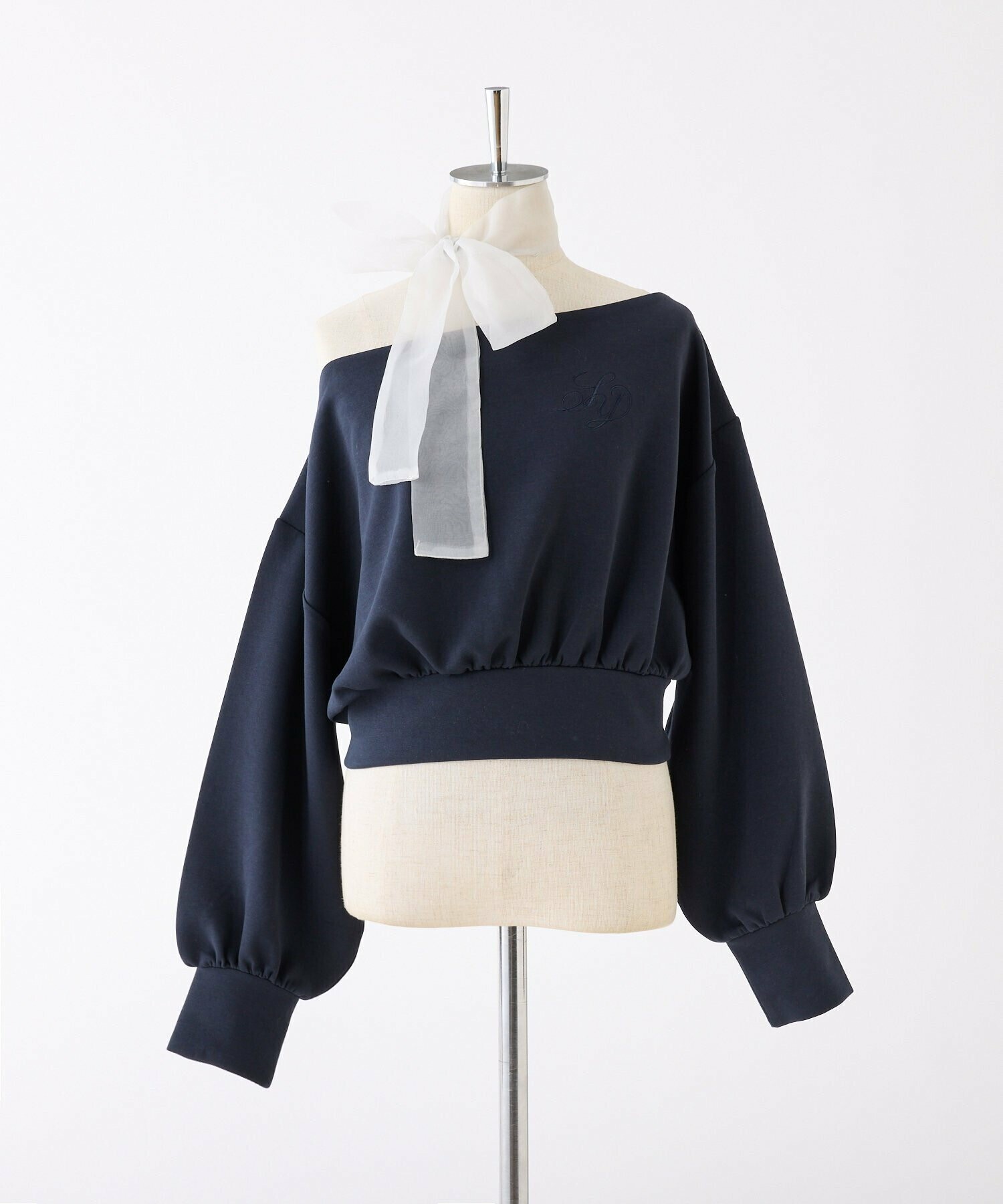 one after another NICE CLAUP スカーフ付き刺繍入りトップス