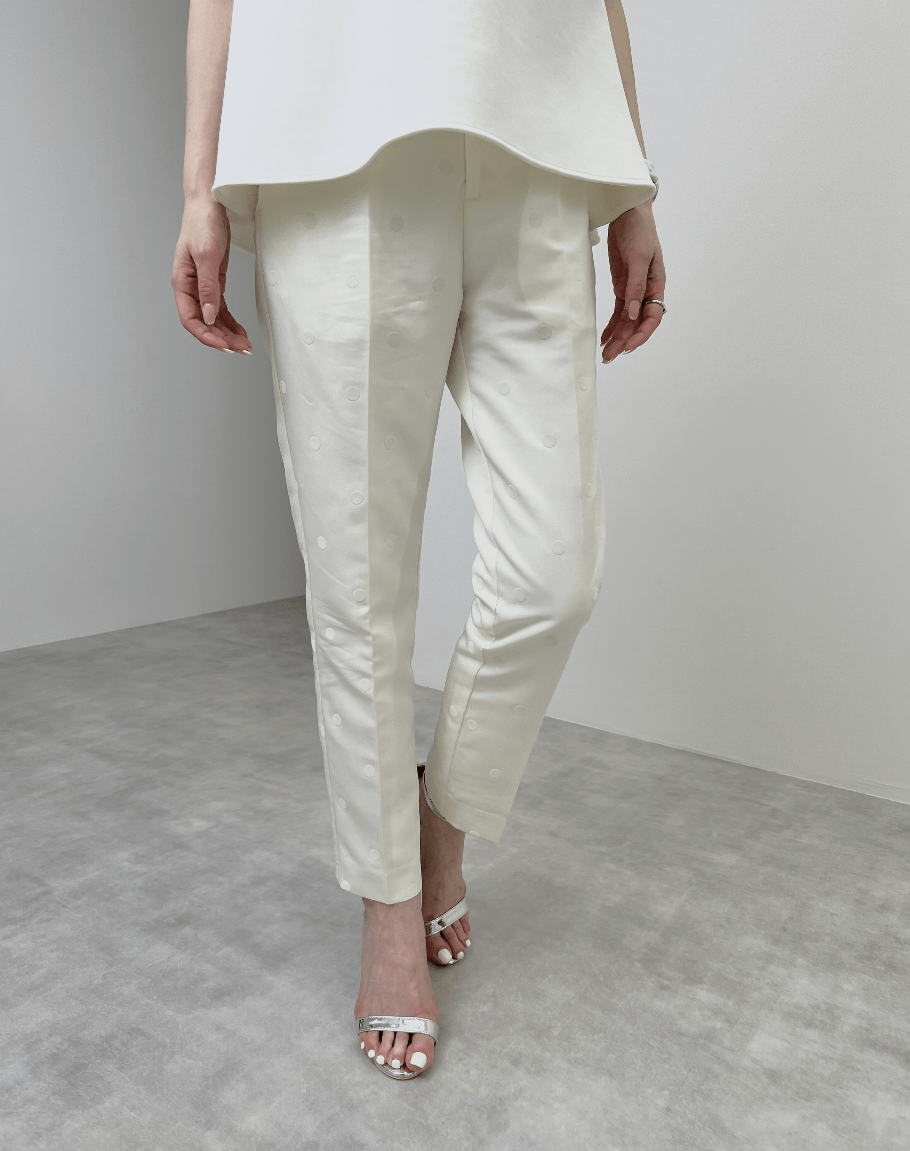 maison de Dolce. フロッキードットパンツ【white】