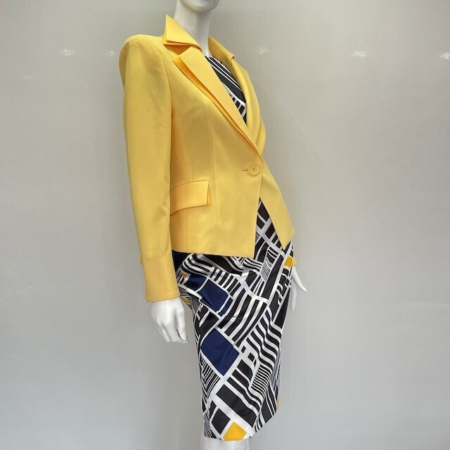 vella JACKET + ONE PIECE
