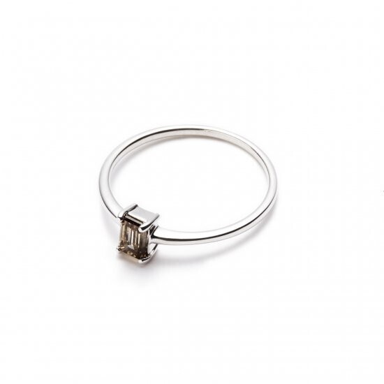 oeau browndiamond ring / solitaire
