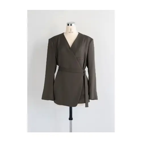 loin. cachecoeur jacket