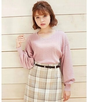 INGNI ケーブルVネック装飾付ニット