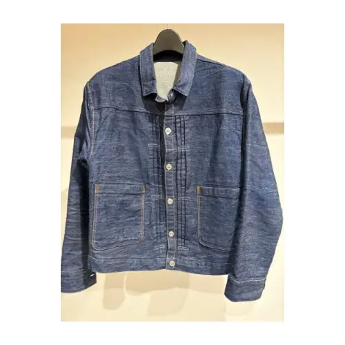 Levi’s プリーツブラウス