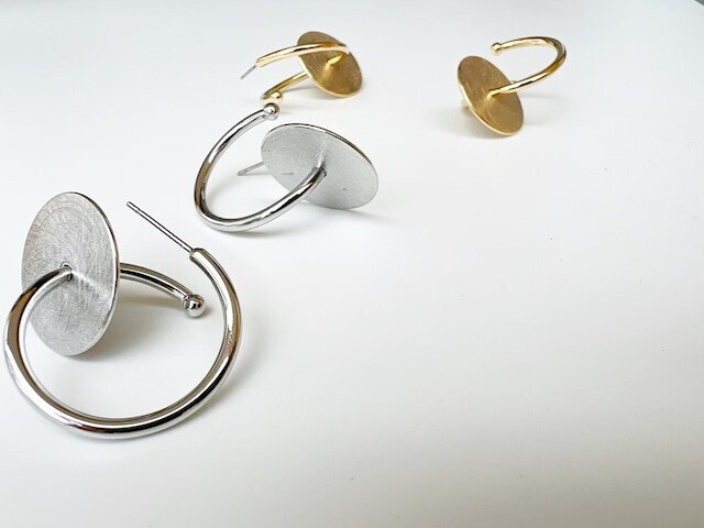 Boo bijou room plate docking hoop ピアス