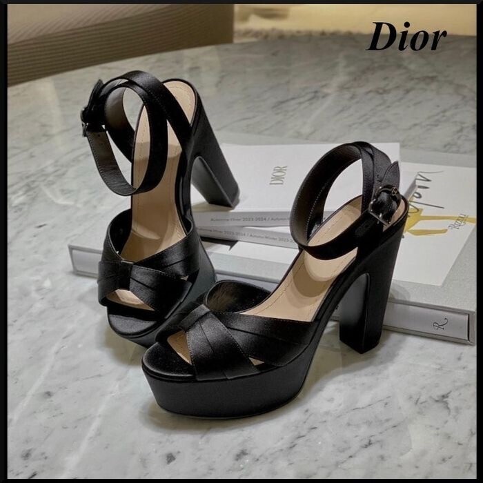 Dior ヒール付きミューズサンダル