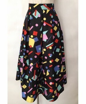 lilLilly オリジナルグラフィックフレアスカート