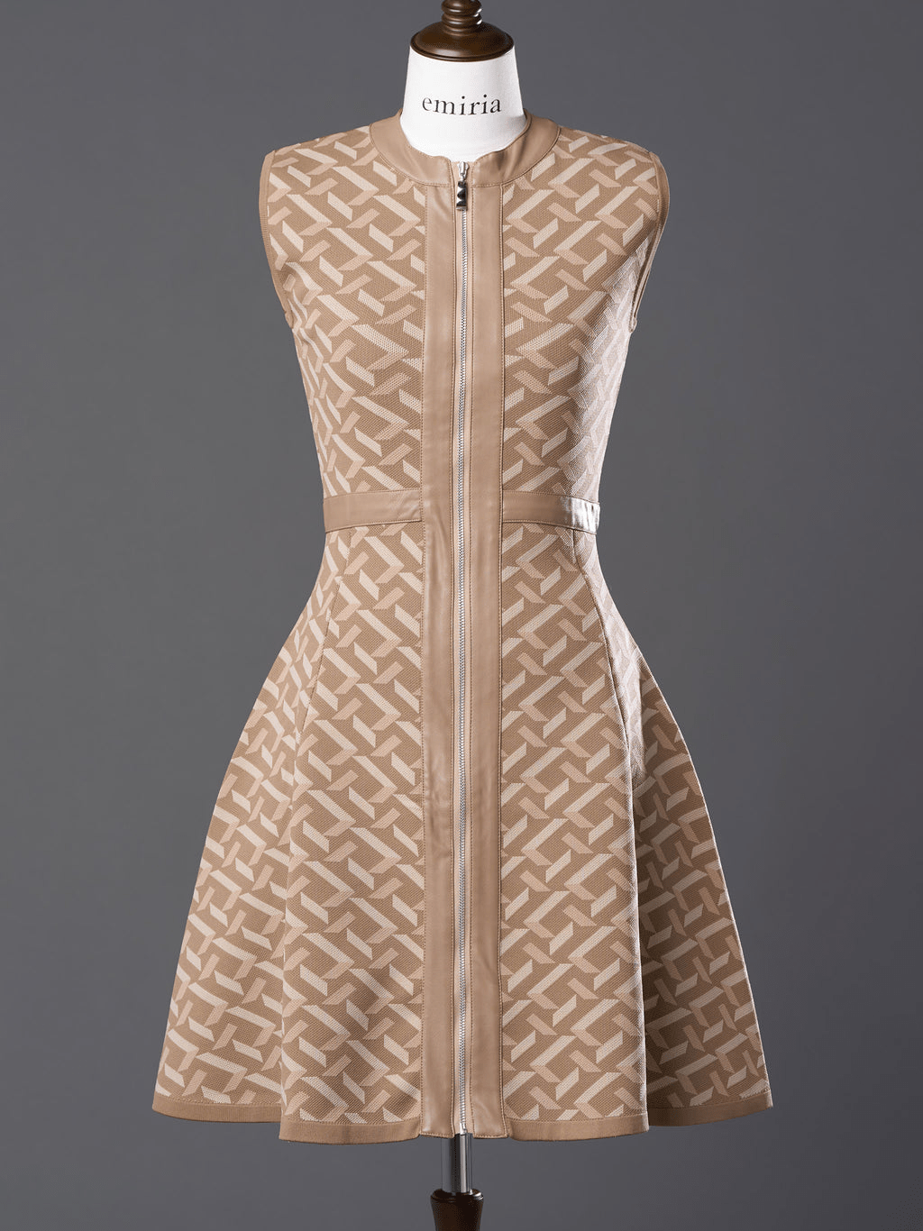 EmiriaWiz Geometric pattern knit one-piece