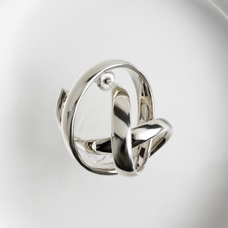 e.m. point ピアス