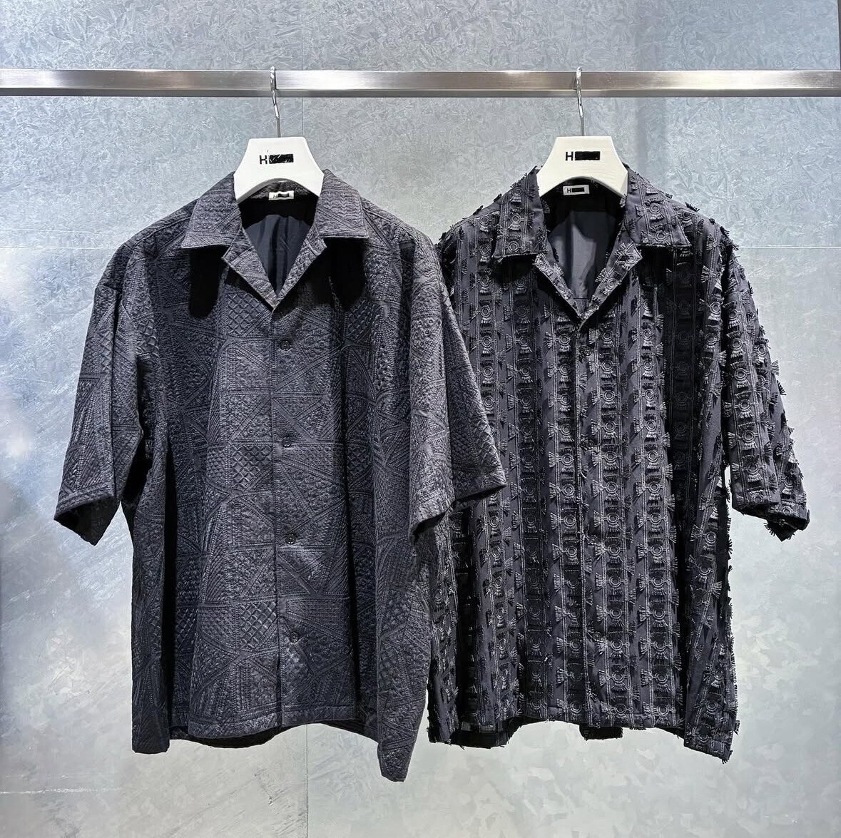 H BEAUTY&YOUTH EMBROIDERY SQUARE CUT SHIRT