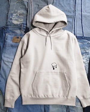 BLACKFRUIT DRIP “CLOUD” EMBROIDERY HOODED SWEATSHIRT