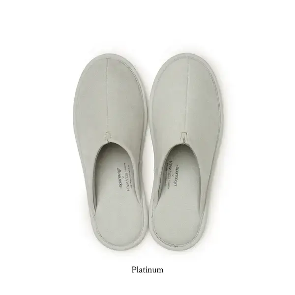 FRONTIER room's easyWASH × Ultrasuede
