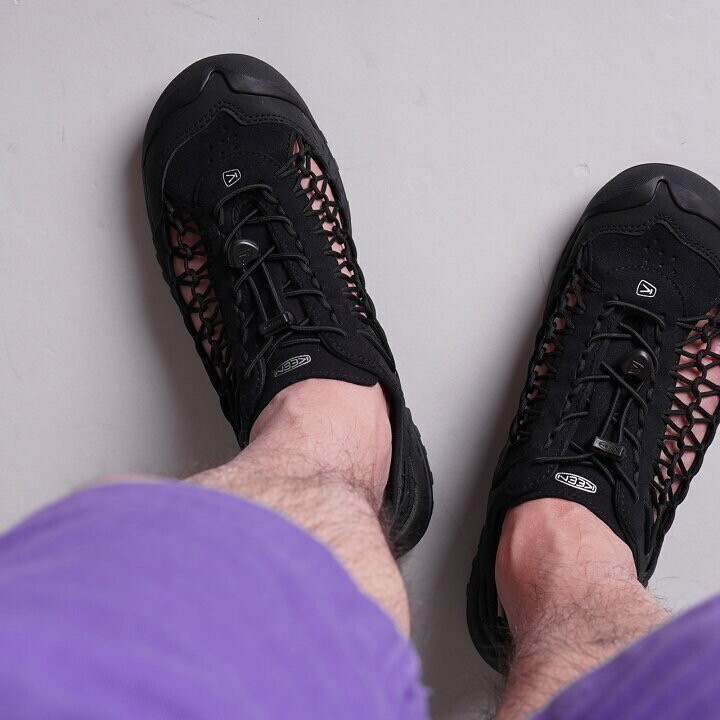 KEEN ユニーク ネクシス UNEEK NXIS スニーカー サンダル