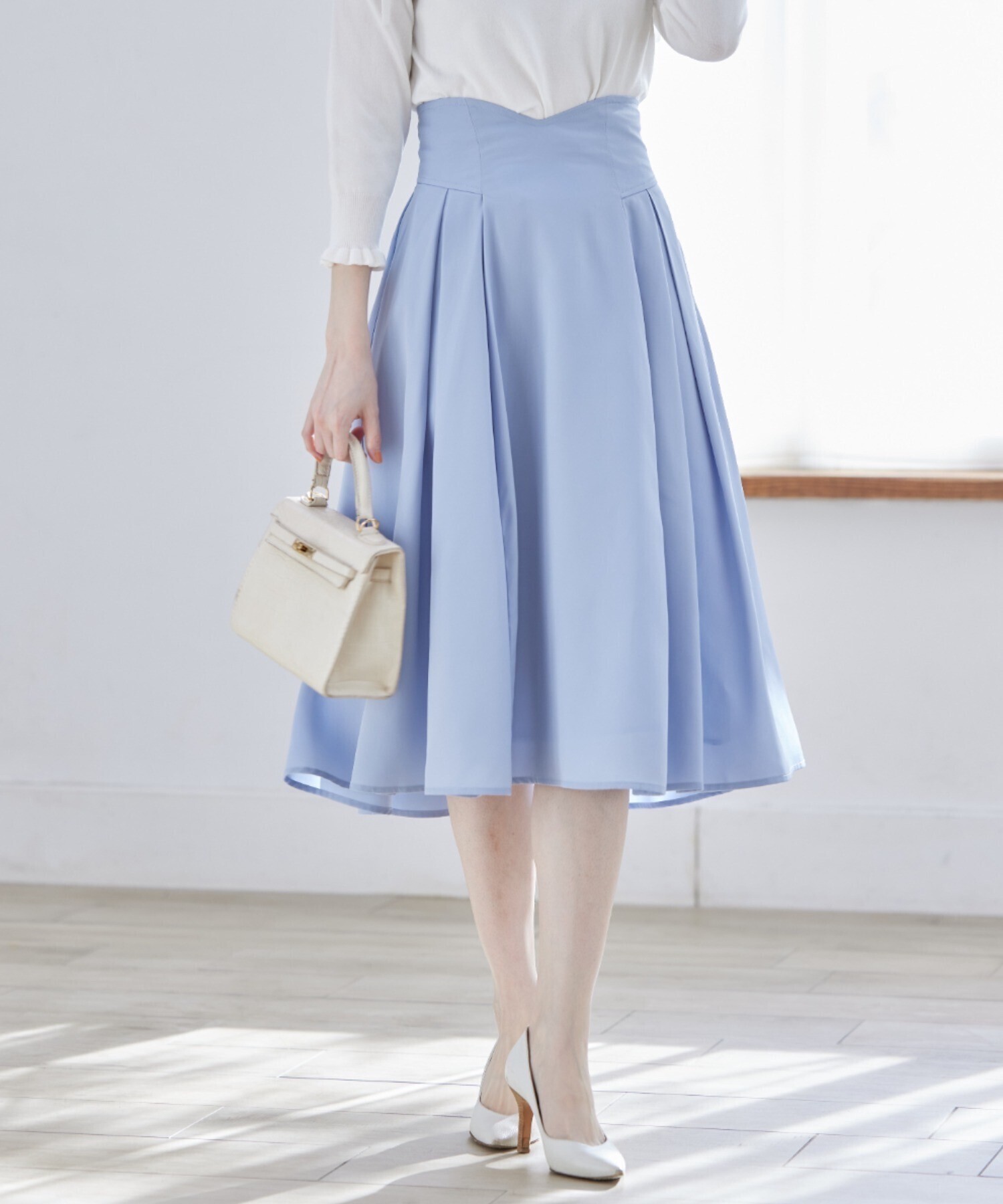 tocco バックレースアップハートカットハイウエストタックフレアスカート