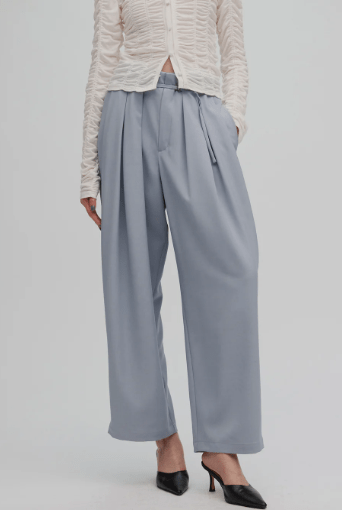 AMERI VINTAGE MULTI TUCK NARROW BELT PANTS