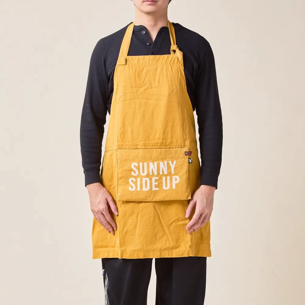 AND PACKABLE パッカブルロゴエプロン