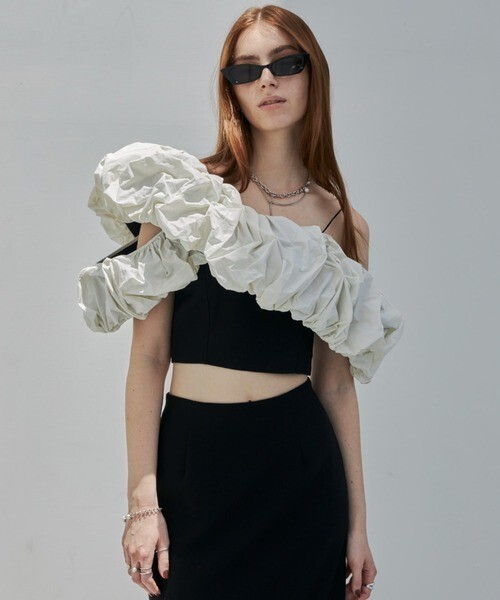 JOSE MOON FORUM ONESHOULDER BLOUSE