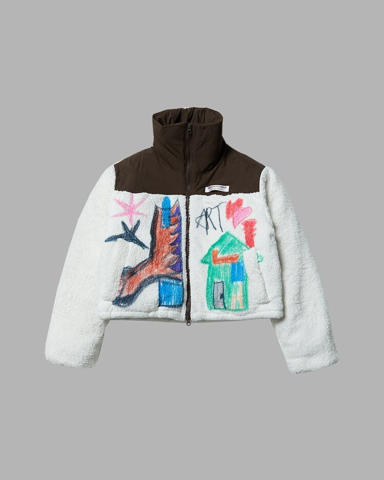 THE MUSEUM VISITOR CRAYON ART PRINTED FLEECE JUMPER