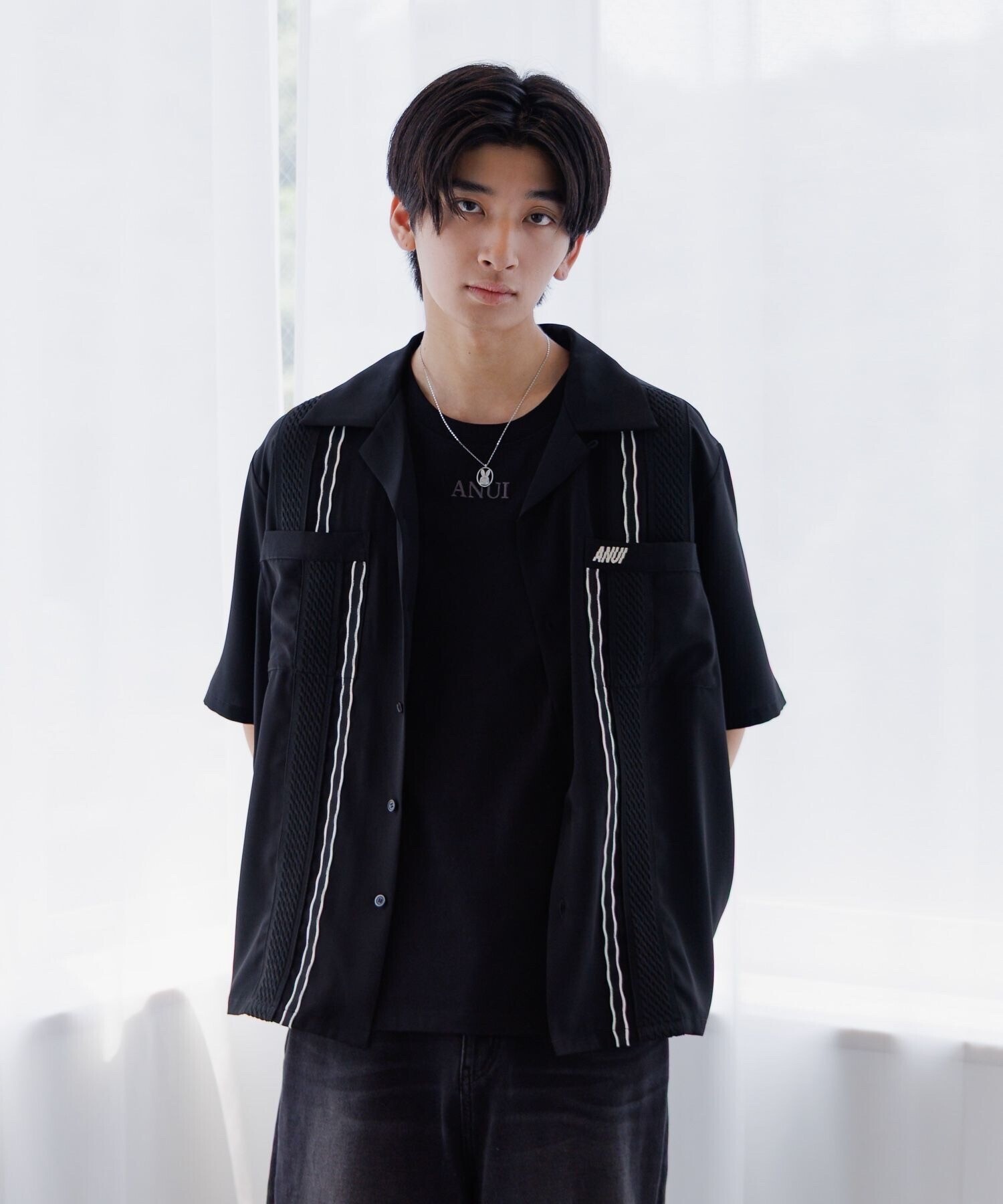Anui Tシャツ