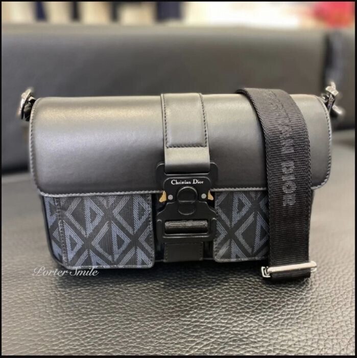 Dior DIOR HIT THE ROAD バッグ