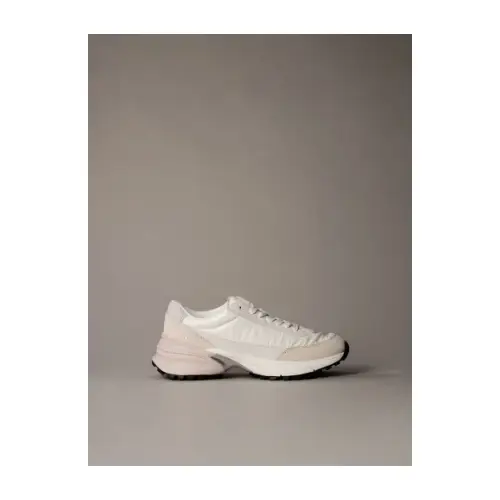 Calvin Klein リサイクルナイロンランナースニーカー