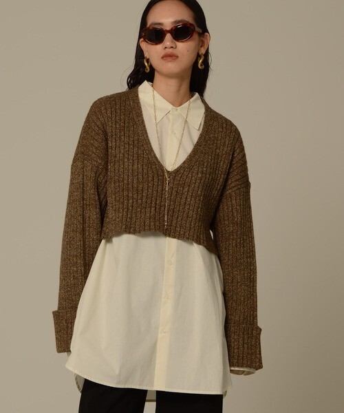 MATURED Vネックショートニット