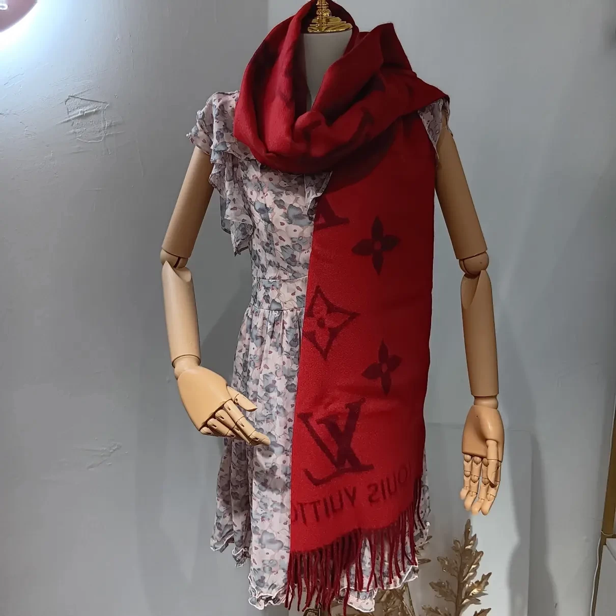 LOUIS VUITTON Reykjavik cashmere scarf