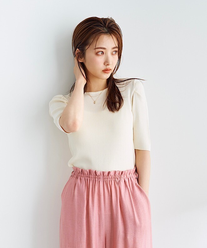 Stola. バックパール付きタックスリーブニットプルオーバー